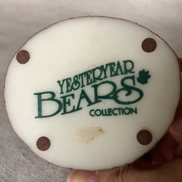 Vintage, and rare, adorable bear from the Yesteryear Bears Collection - Picture 5 of 5